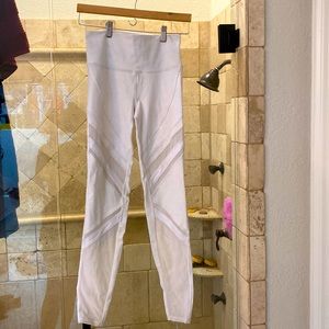 ALO medium yoga pants